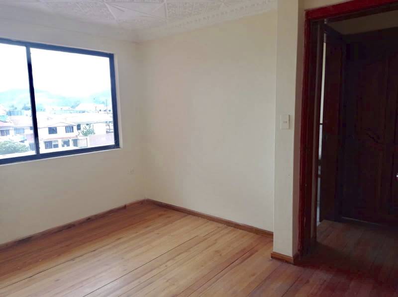 C993 Casa rentera en venta, consta de 3 departamentos
