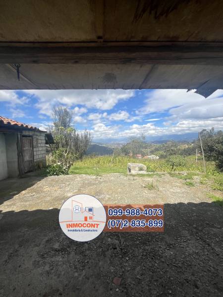 T426 AMPLIO TERRENO CON CONSTRUCCION DE VENTA