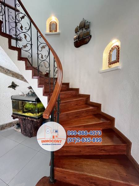C1357 HERMOSA Y AMPLIA CASA DE VENTA