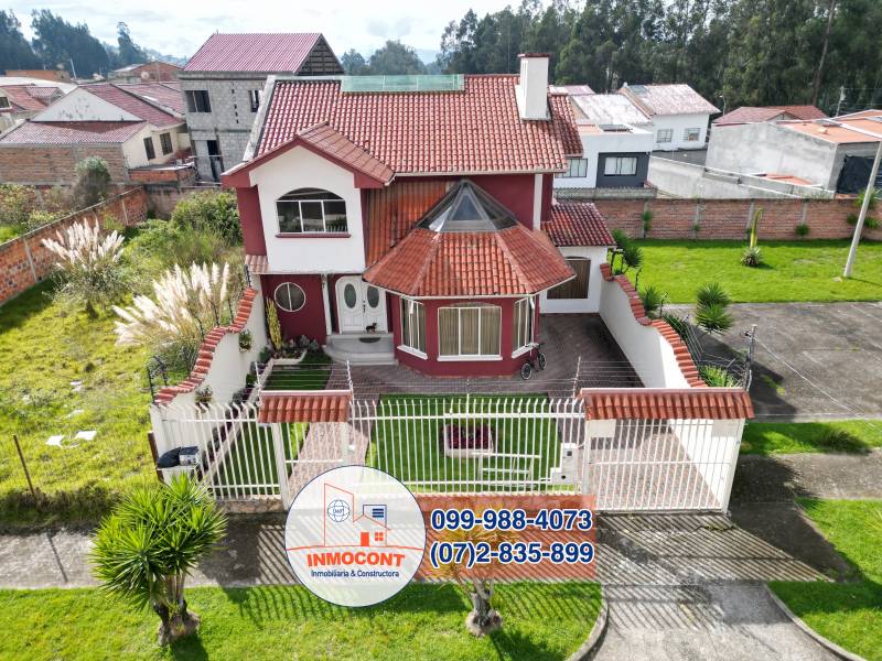 C1357 HERMOSA Y AMPLIA CASA DE VENTA