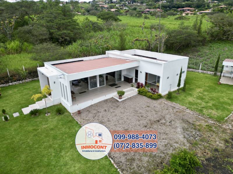 C1353 MODERNA CASA VACACIONAL