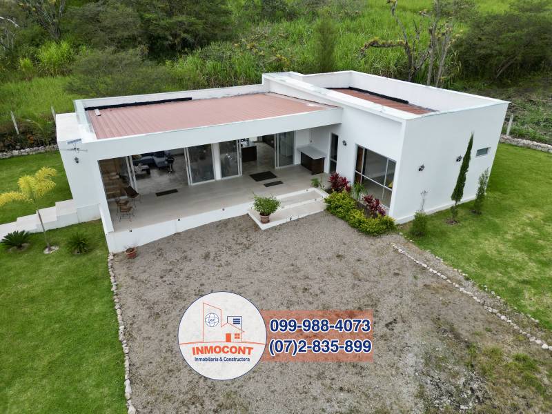 C1353 MODERNA CASA VACACIONAL