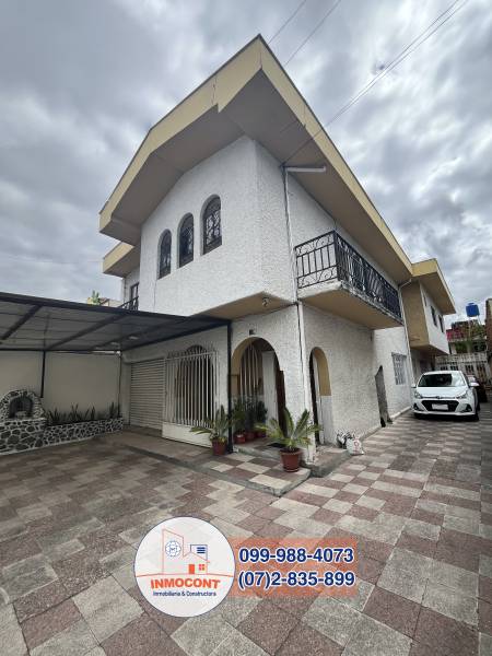 C1437 HERMOSA CASA COMERCIAL / RENTERA DE VENTA