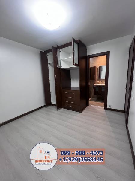 C1468 CASA RENTERA DE TRES DEPARTAMENTOS EN VENTA