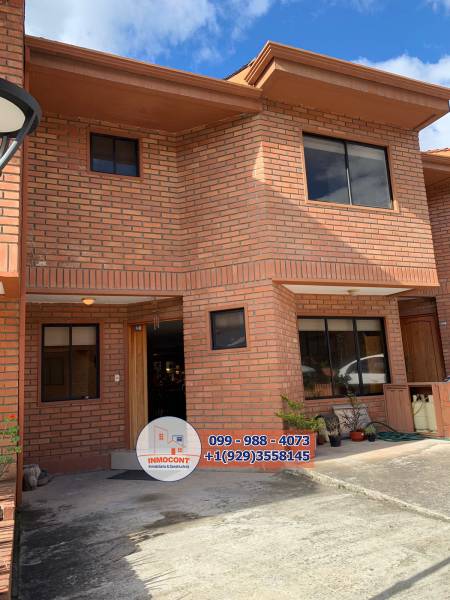 C1492 CASA DE VENTA DENTRO DE URBANIZACIÓN