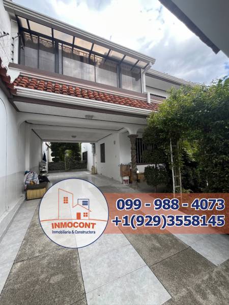 C1554 Casa en venta con patio grande y excelente ubicación – Sector Barrial Blanco