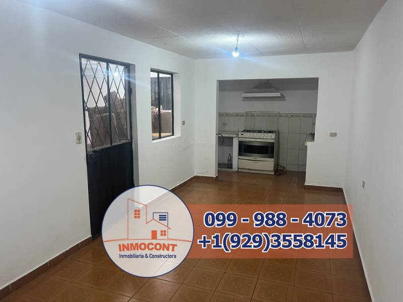 C1555 CASA DE DOS DEPARTAMENTOS EN VENTA ZONA COMERCIAL